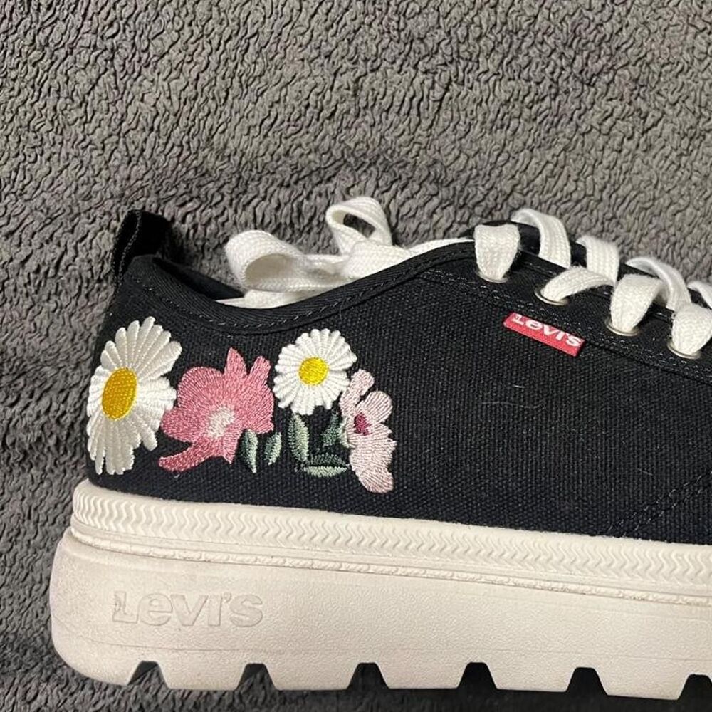 Levi-s Women's Black and Navy Trainers